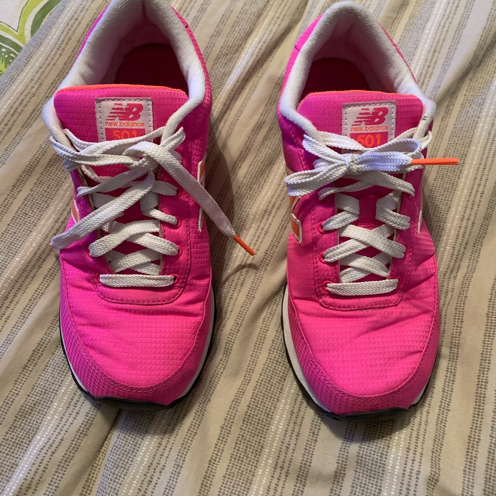 New Balance - Picture 2 of 5